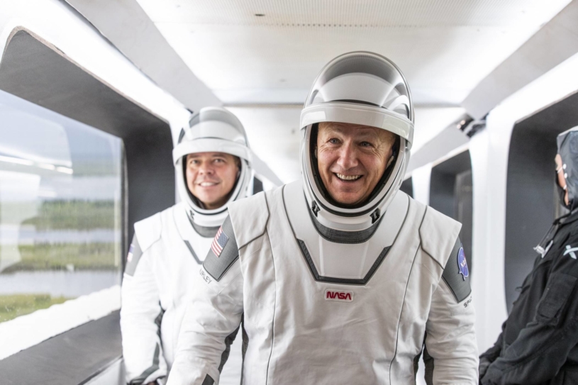 I primi astronauti di SpaceX, campioni di asteroidi e grandi progetti per un viaggio su Marte.  Questo era l’anno 2020 nello spazio